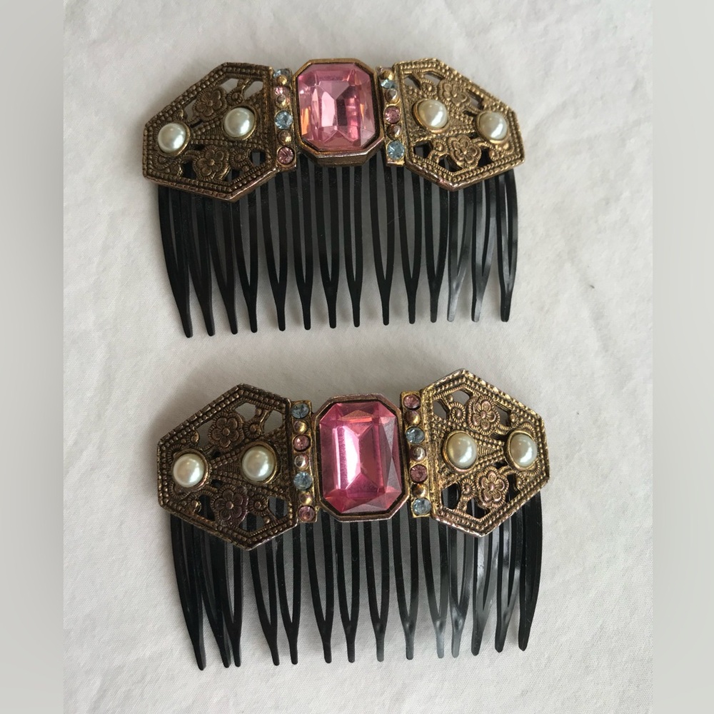 Pink bejeweled hair comb set